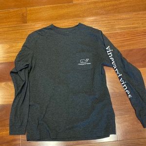 Men’s vineyard, vines, long sleeve, tee, dark gray with white whale detailing